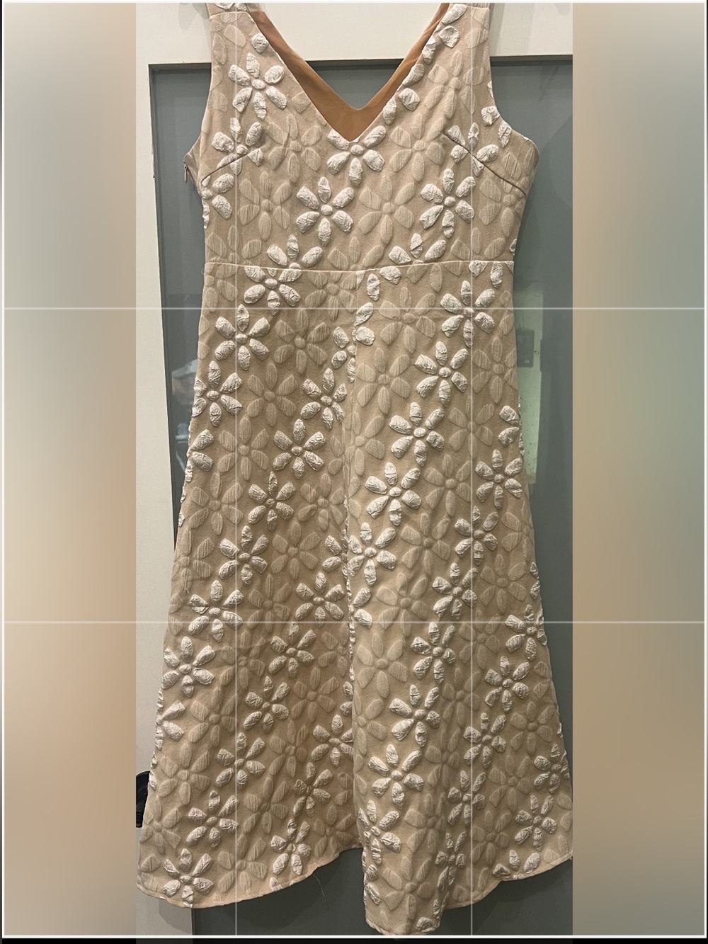 Women’s ' Cream and White Textured Floral Lined  Dress Size Small